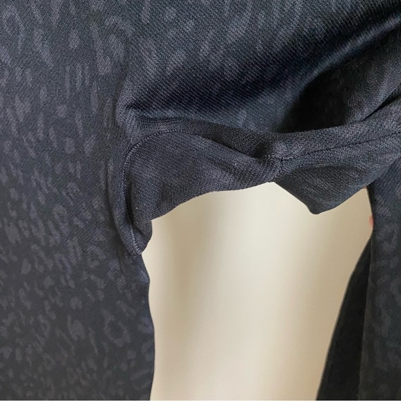 SPANX Seamless Leggings - Picture 4 of 5